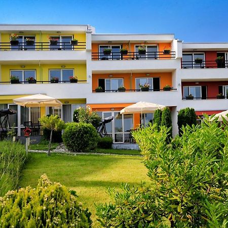 Stayinn Rainbow Houses Beachfront By Asteri Hotels Sunny Beach Exterior photo