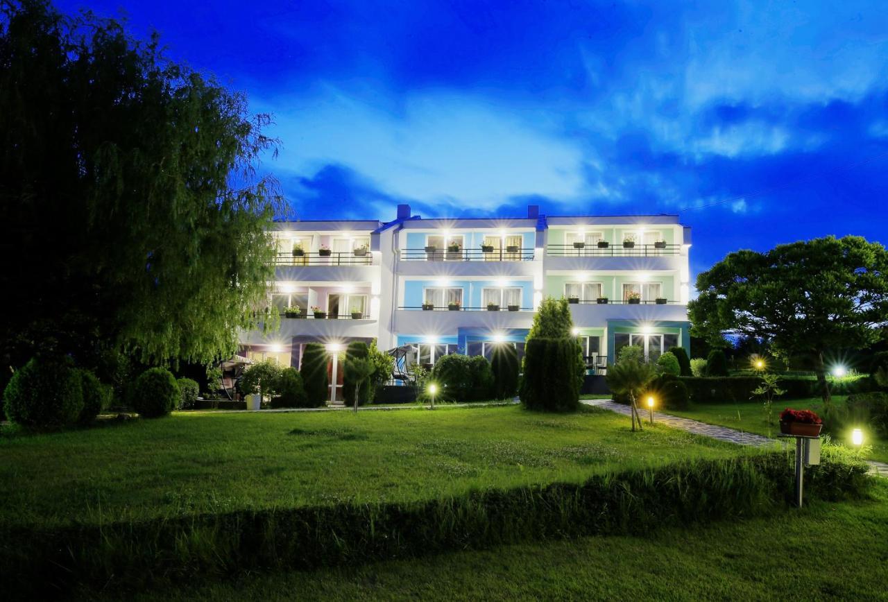 Stayinn Rainbow Houses Beachfront By Asteri Hotels Sunny Beach Exterior photo