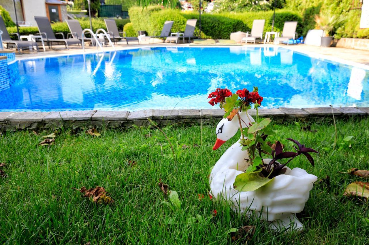 Stayinn Rainbow Houses Beachfront By Asteri Hotels Sunny Beach Exterior photo